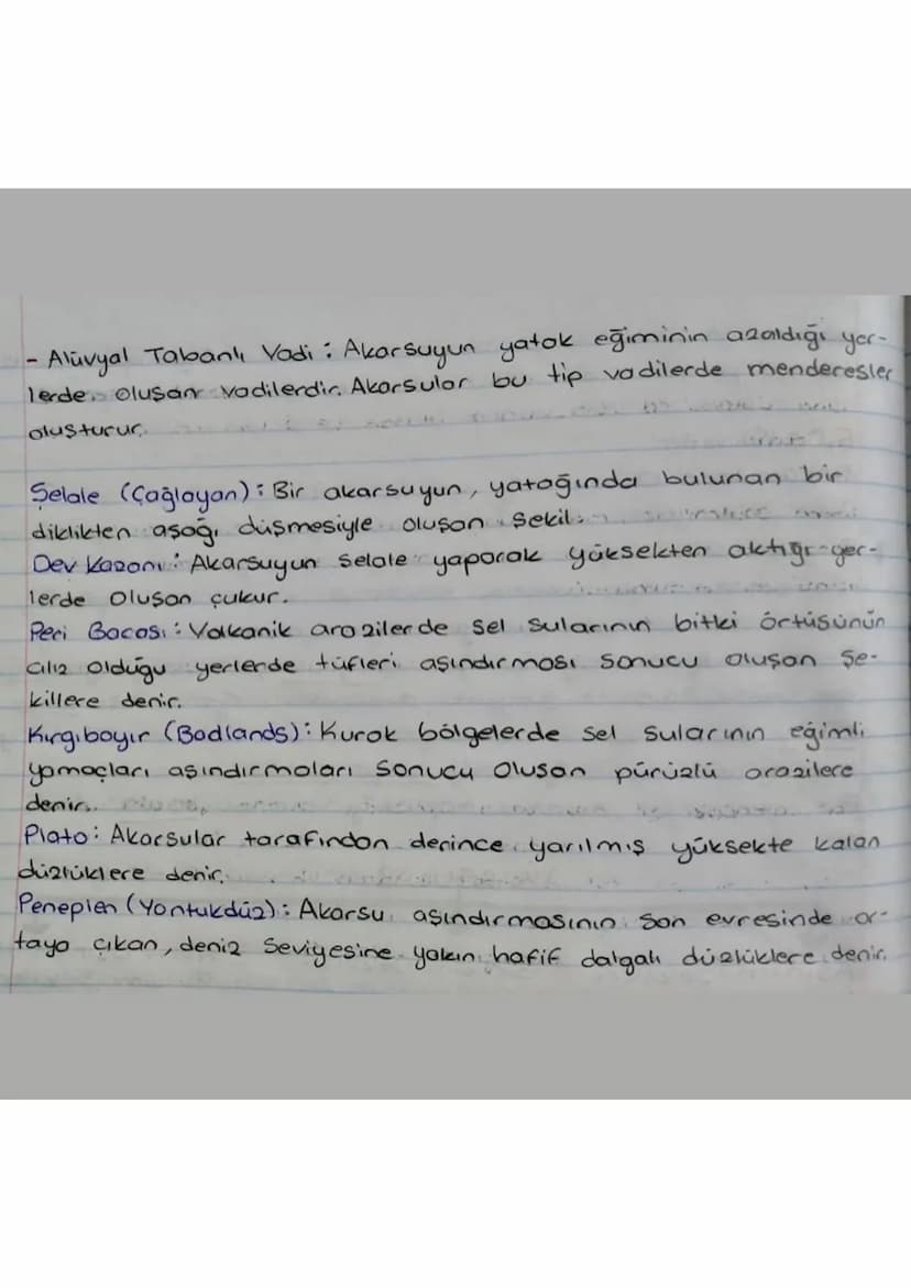 E.Dis Kuvvetler
1. Akarsuların Oluşturduğu yer Şekilleri
Belirli bir yatak içerisinde, akiso gecen Sulara akarsu denir.
Büyüklüklerine göre 