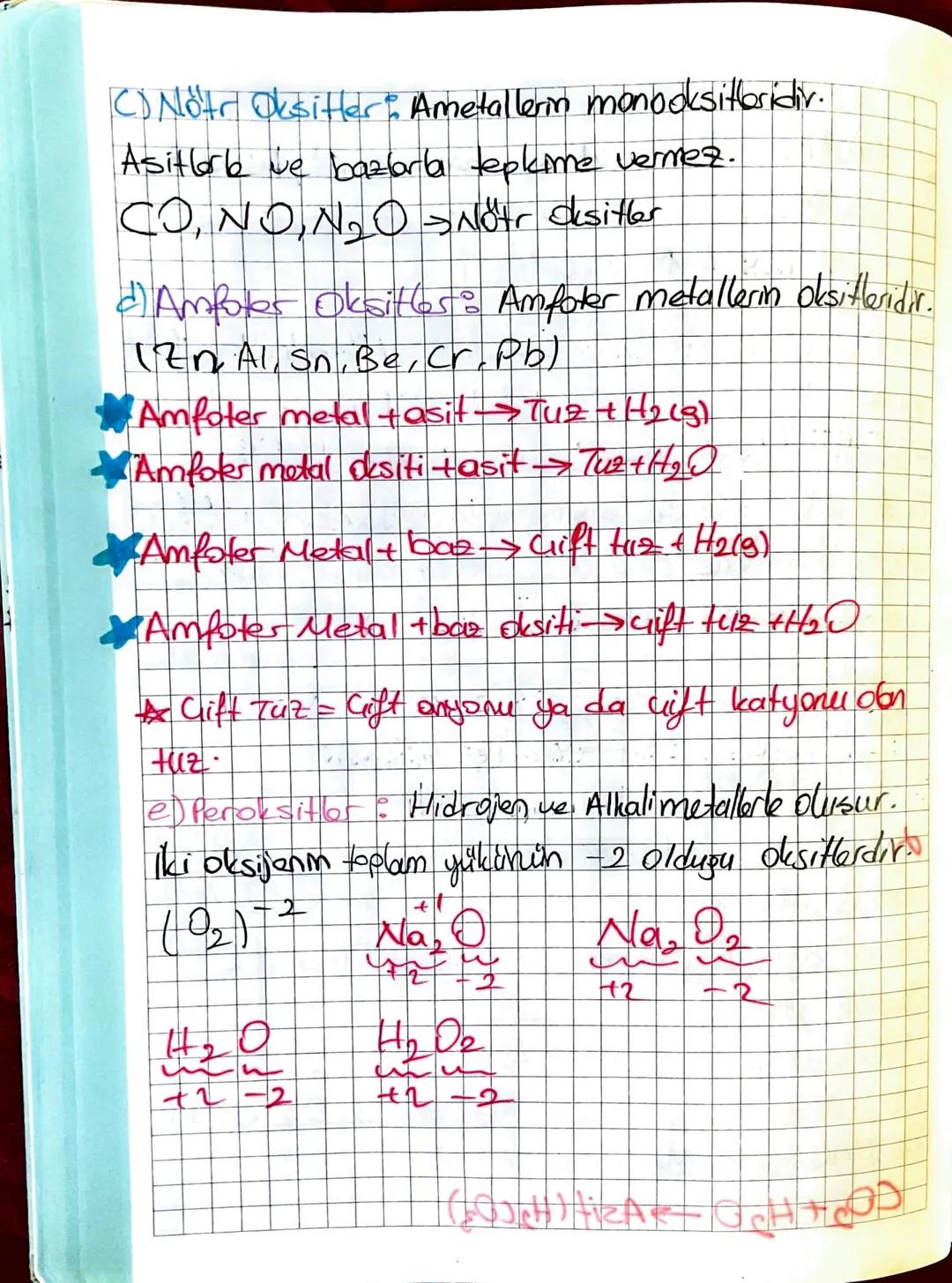 Periyodik Özellikler
②Yarı ciap : Atomun çekirdeğinin en usoktaki è a dan
uzaklığıdır. Peşiyodik cetuakle yukarıdan aşağıya doğru
atom you c