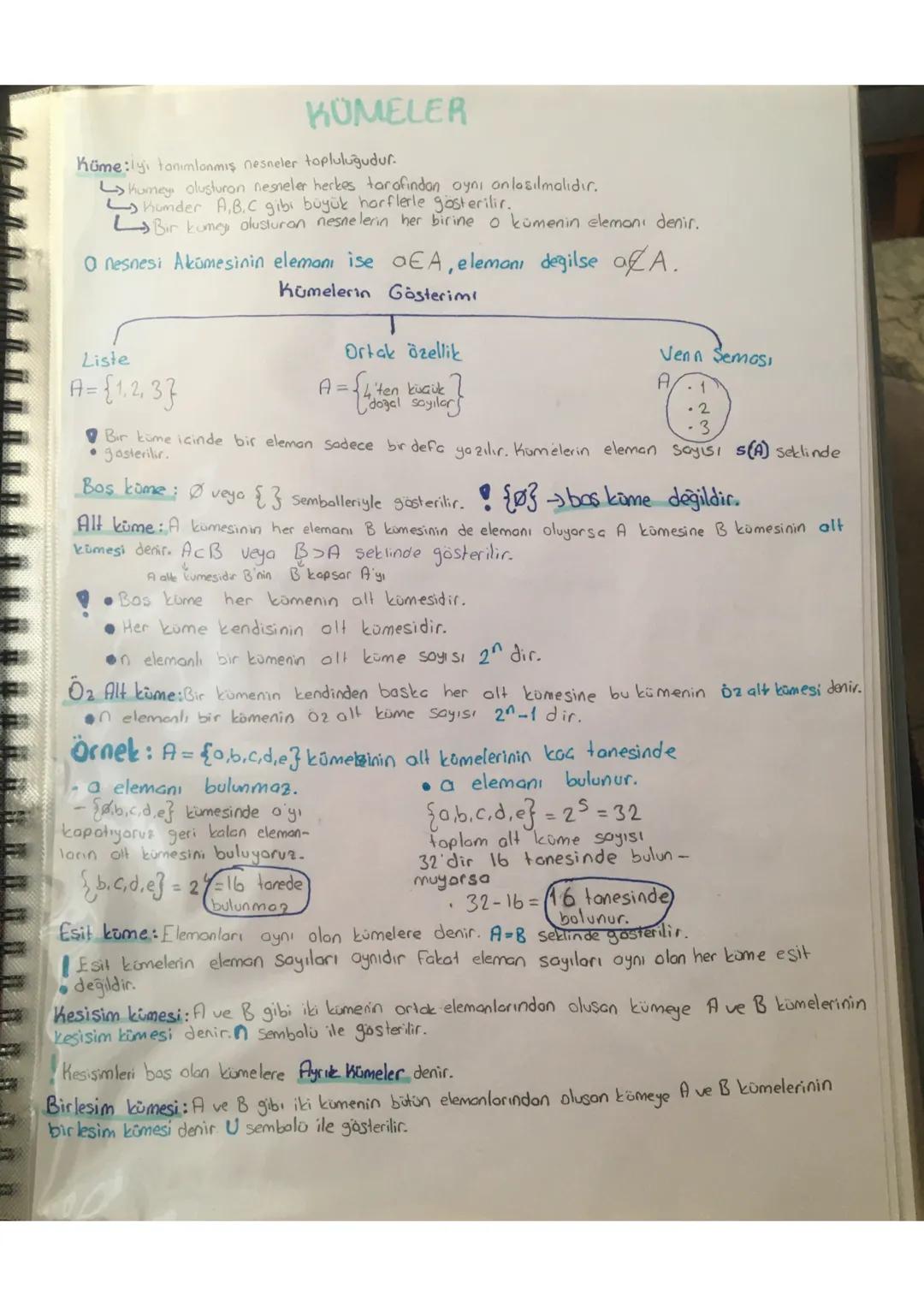 KÜMELER
Küme:lyi tanımlanmış nesneler topluluğudur.
Kumey olusturon nesneler herkes tarafından aynı anlaşılmalıdır.
Humder A,B,C gibi büyük 