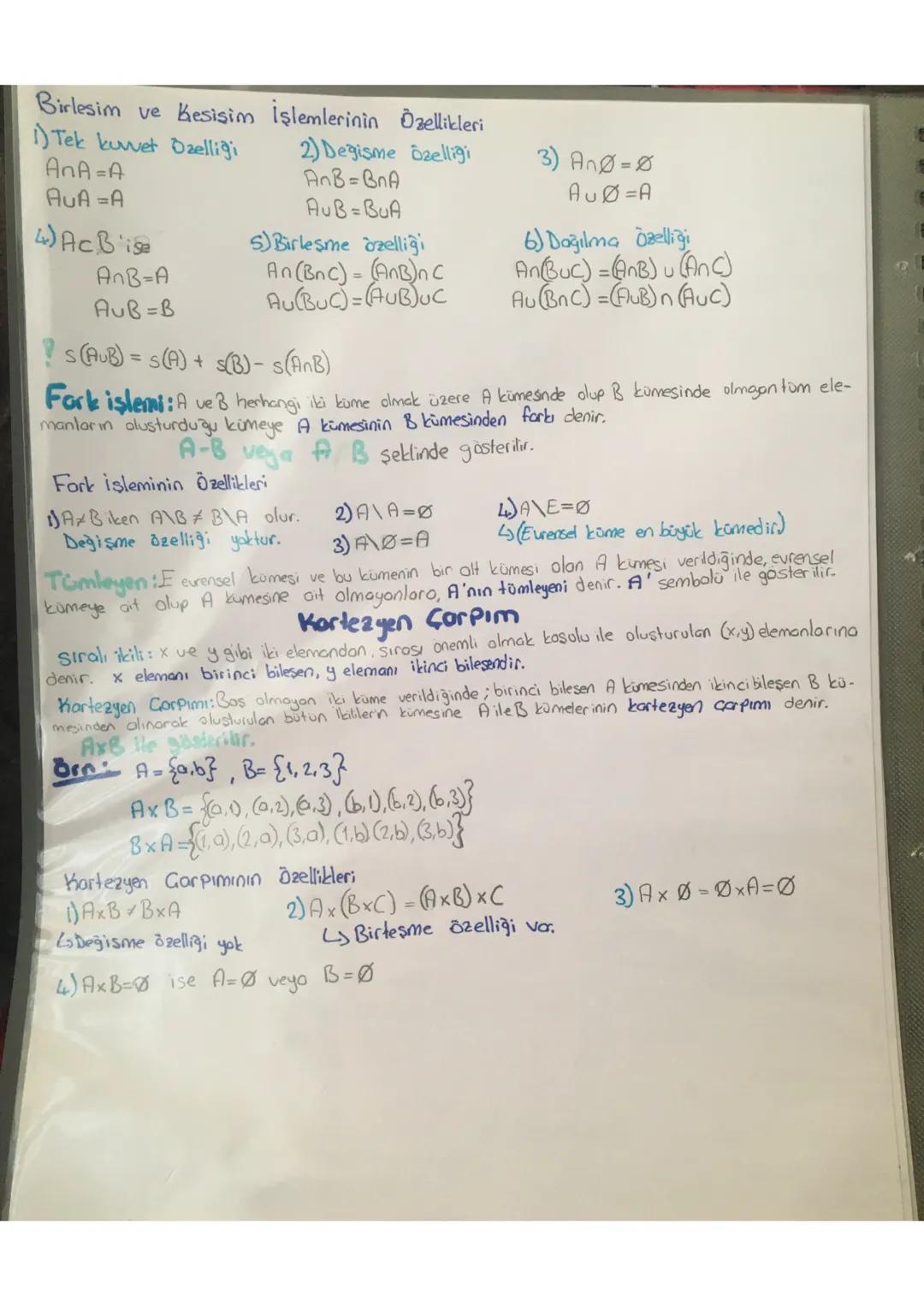 KÜMELER
Küme:lyi tanımlanmış nesneler topluluğudur.
Kumey olusturon nesneler herkes tarafından aynı anlaşılmalıdır.
Humder A,B,C gibi büyük 