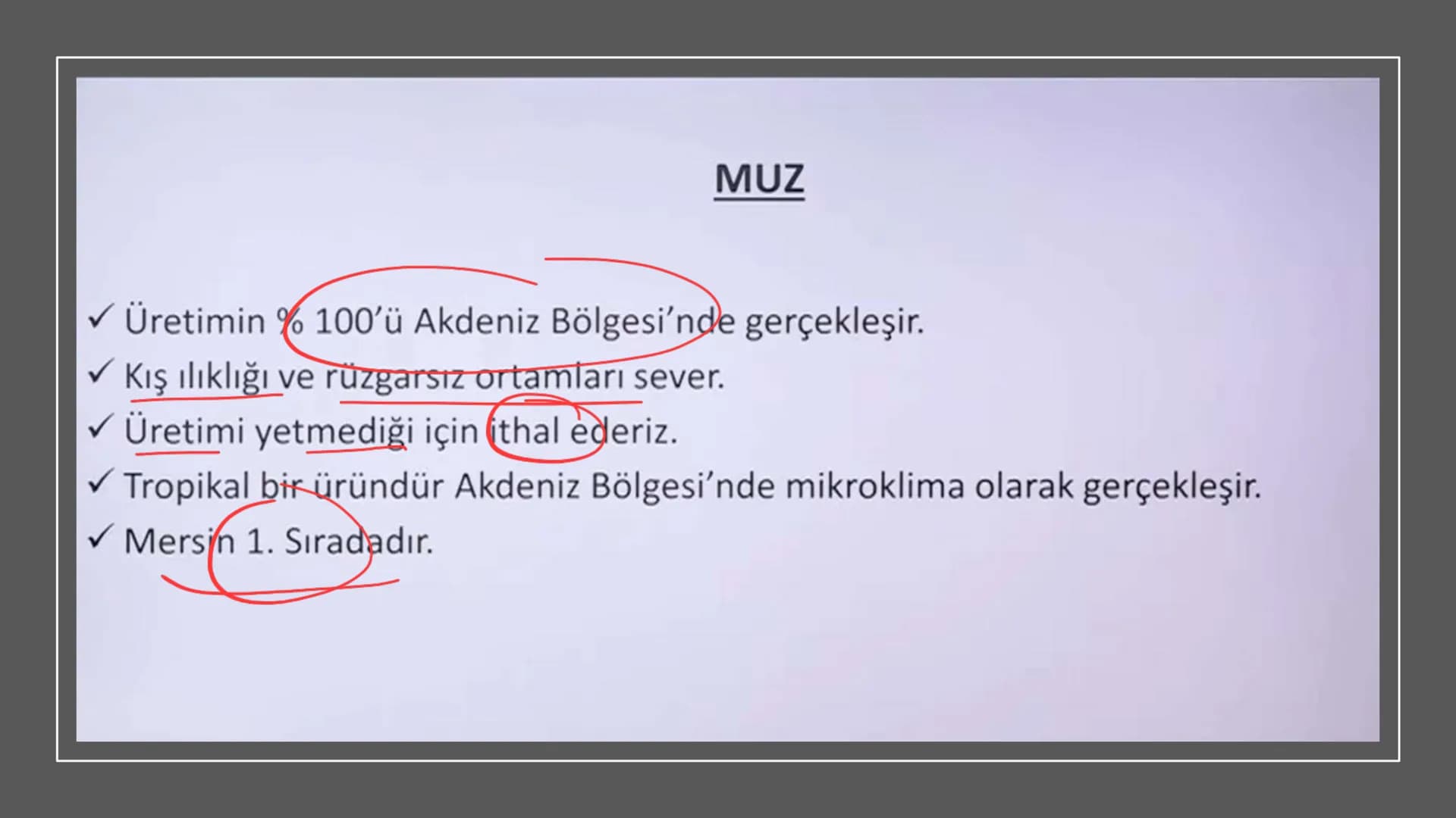 TÜRKİYE'DE TARIM Tarım Tipleri
▸ Ekstansif Tarım
eski tarım
geleneksel, kaba, eski tarım
İklim koşullarına bağlıdır ve verim düşüktür
Genell