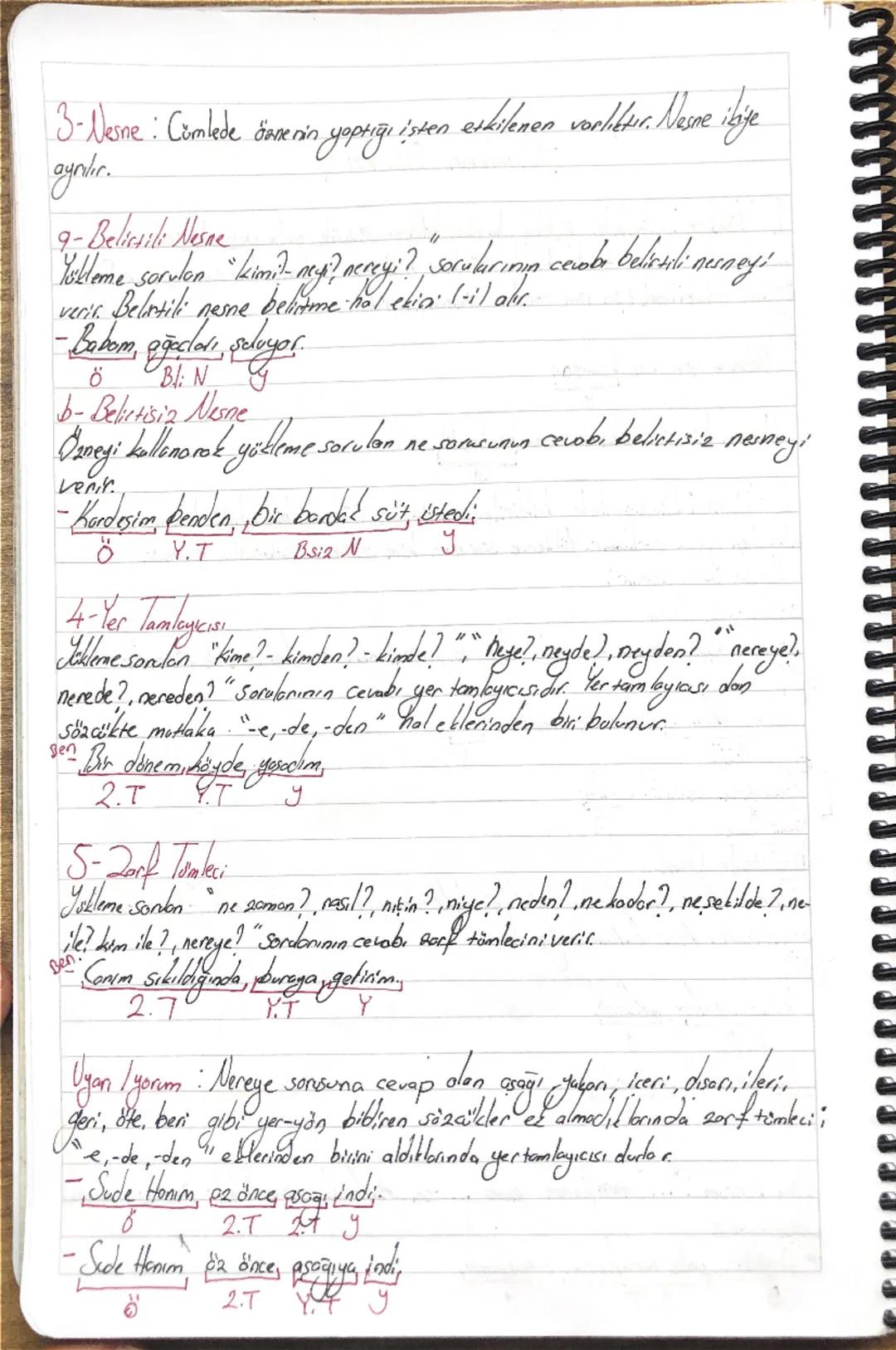 # Cümlenin Ögeleri

1- Yüklem: Cümlede is, olus. hareket baldiren sözcük yada sözcük grubudur.
Cümlede ilk bulunan yadır. Ancak yöklemi buld