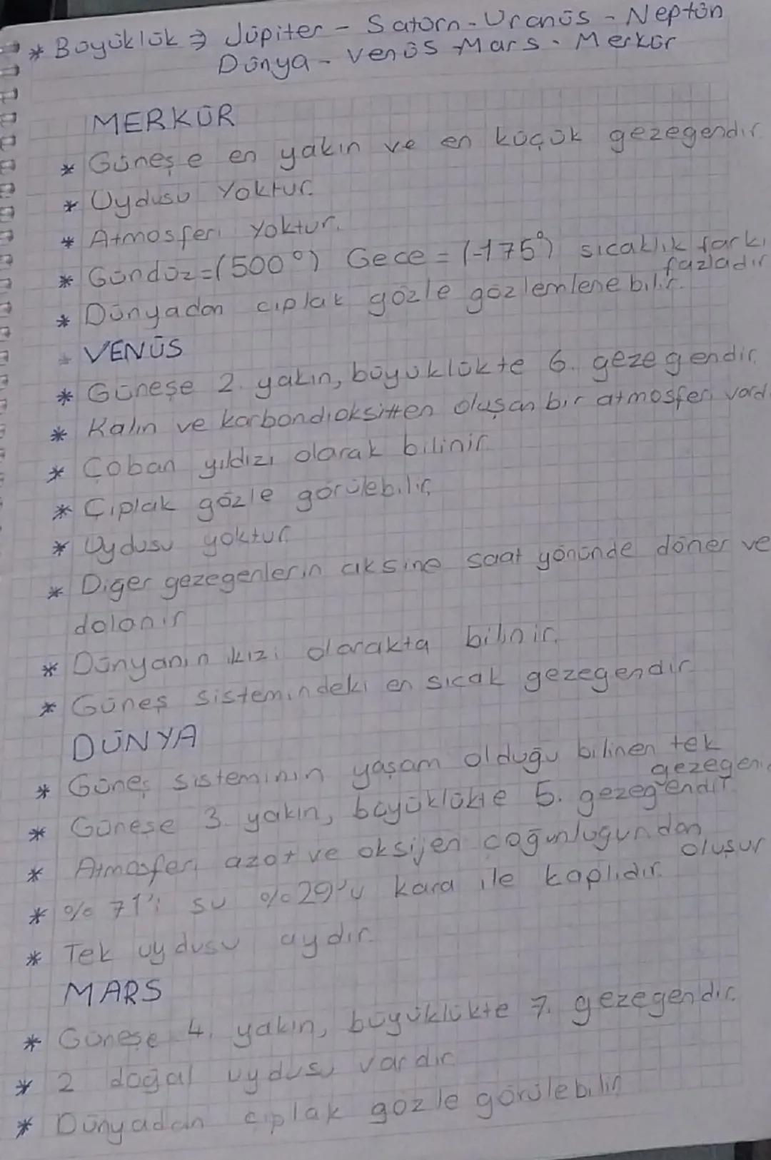7
3
GÜNES
SISTEMI
Bir yildiz olan güneşin etrafinda belichi
yörüngelerde dolon an gezegenler, uydular,
gok taslar, asteroitler ve kuyruklu y
