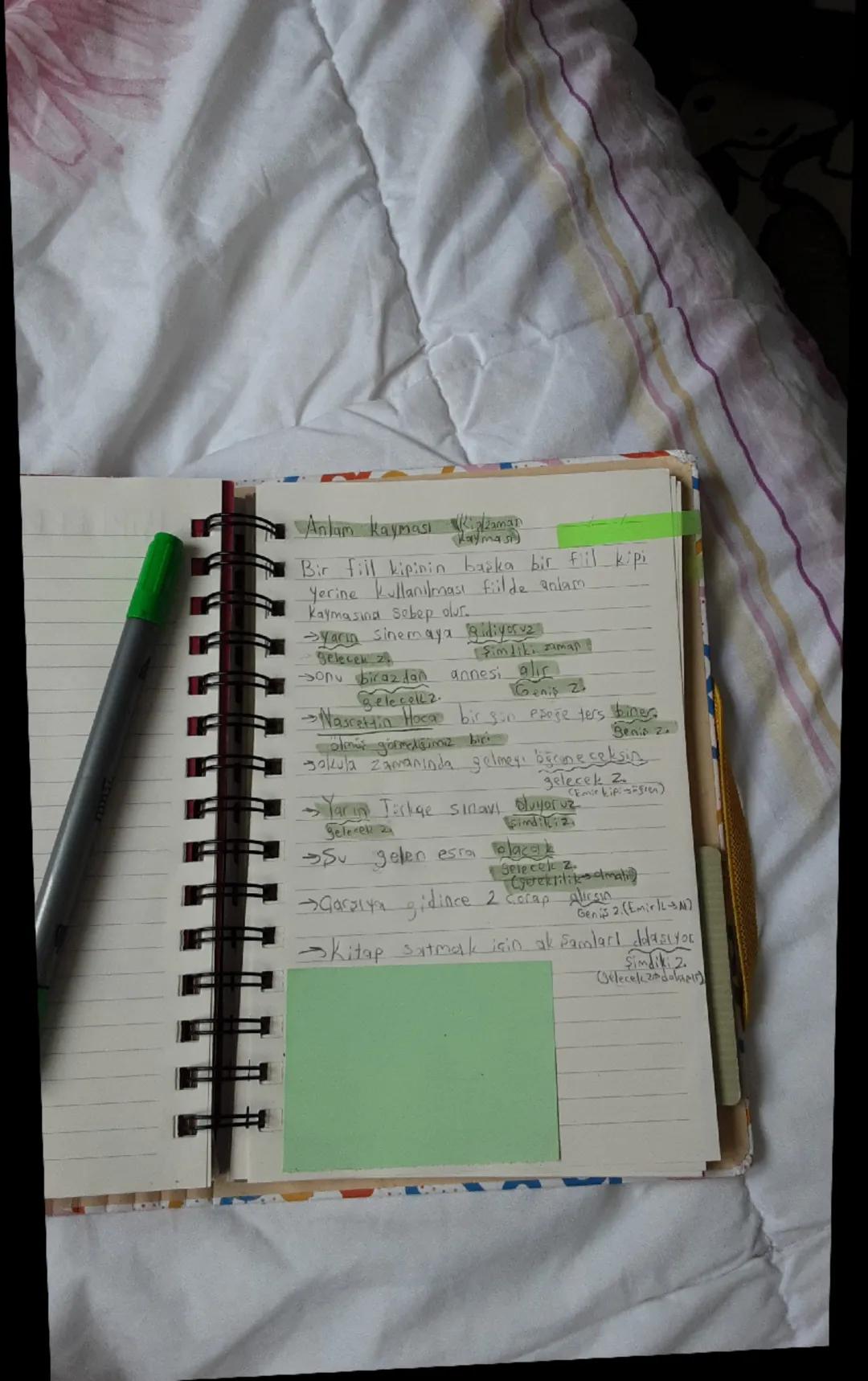 Anlam kayması (Kip/zaman
Kaymas
Bir fill kipinin başka bir fiil kipi
yerine kullanılması fiilde anlam
Kaymasına sebep olur..
→Yarın sinemaya