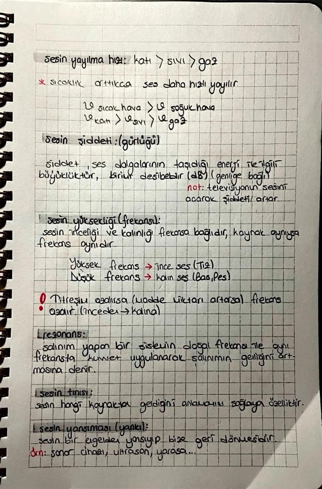 *
dalgalan
Bir cismin denge konumundan ileri-geri yapuasi-
na titreşim denir.
↳ Dalga esnek ortamda Tlerlerken
Terleyen ortam değil dalganın