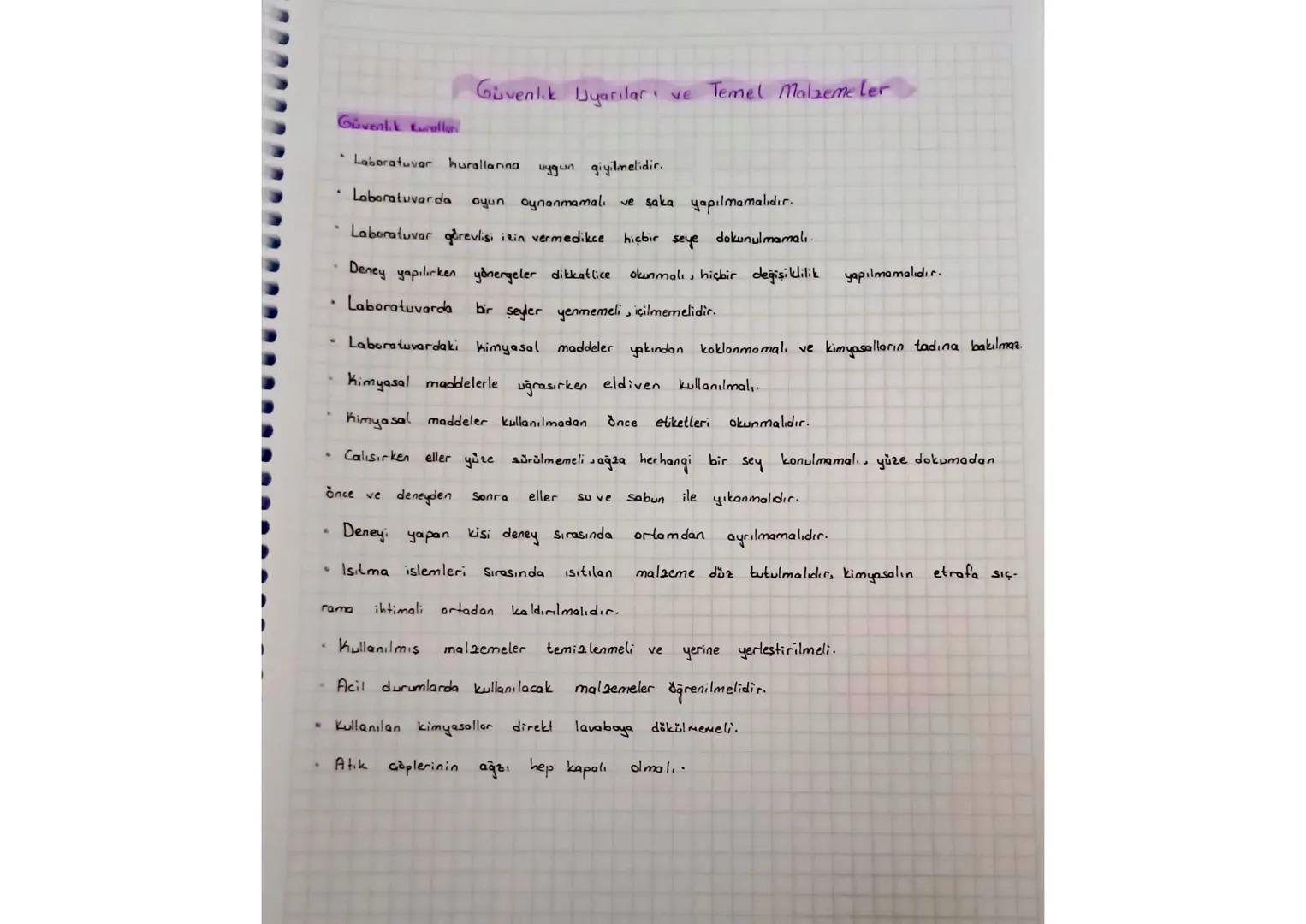 # asitler
- Suda çözündüklerinde H iyonu olustururlar.
- Mavi turnusal kağıdını kırmızı yapar.
- Sulu çözellileri elektrik akımını iletir.
-