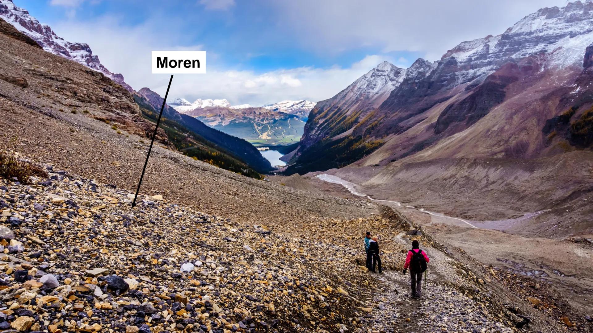 *
*
ETİ MİLLİ EG/T
CUMHURİYE
TIM
BAKANLIGI
DO
*
*
*
COĞRAFYA
10. SINIF
DOĞAL SİSTEMLER
Çözünebilen Kayaçlarda Oluşan Yer Şekilleri
Buzullar