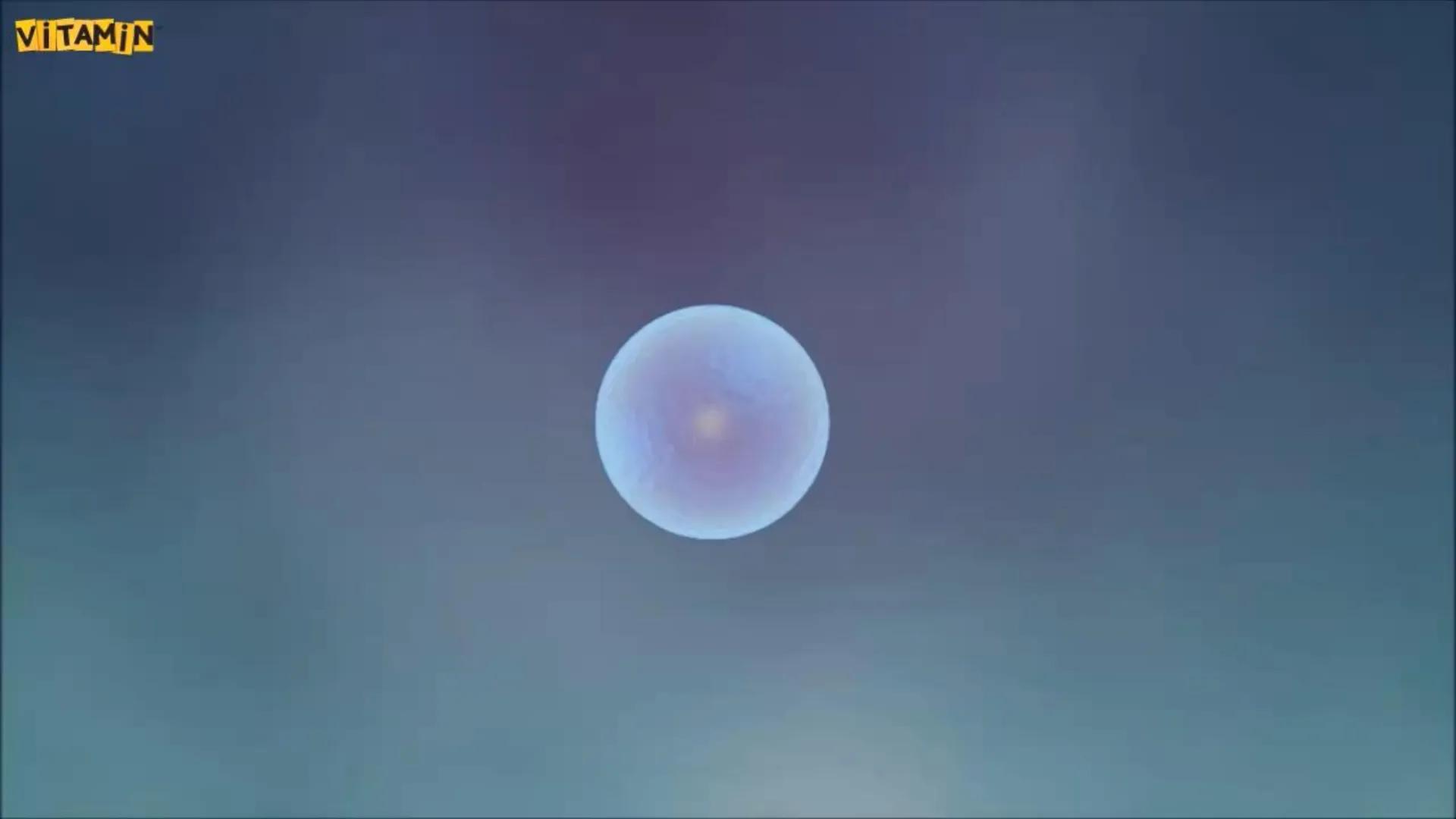 HÜCRE BÖLÜNMESİ HÜCRE BÖLÜNMESİ NEDİR?
Belirli bir büyüklüğe ulaşan hücrelerden, yeni hücrelerin oluşmasına "hücre
bölünmesi" denir.
Hücre b