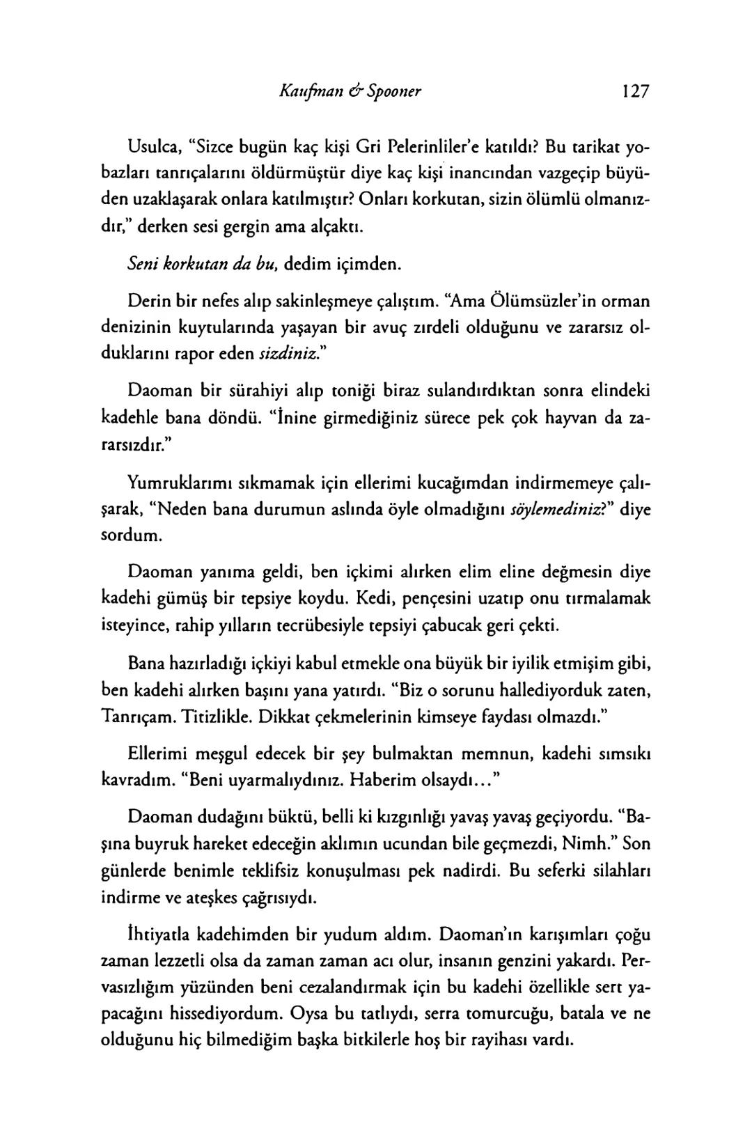 New York Times çok satan yazarları
& AMIE KAUFMAN
& MEAGAN SPOONER
GÖKYÜZÜNÜN
DİĞER
TARAFİ
EPhesus SATIŞ REKORLARI KIRAN ILLUMINAE SERİSİNİN