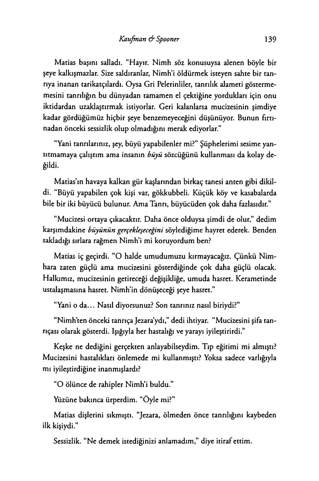 New York Times çok satan yazarları
& AMIE KAUFMAN
& MEAGAN SPOONER
GÖKYÜZÜNÜN
DİĞER
TARAFİ
EPhesus SATIŞ REKORLARI KIRAN ILLUMINAE SERİSİNİN