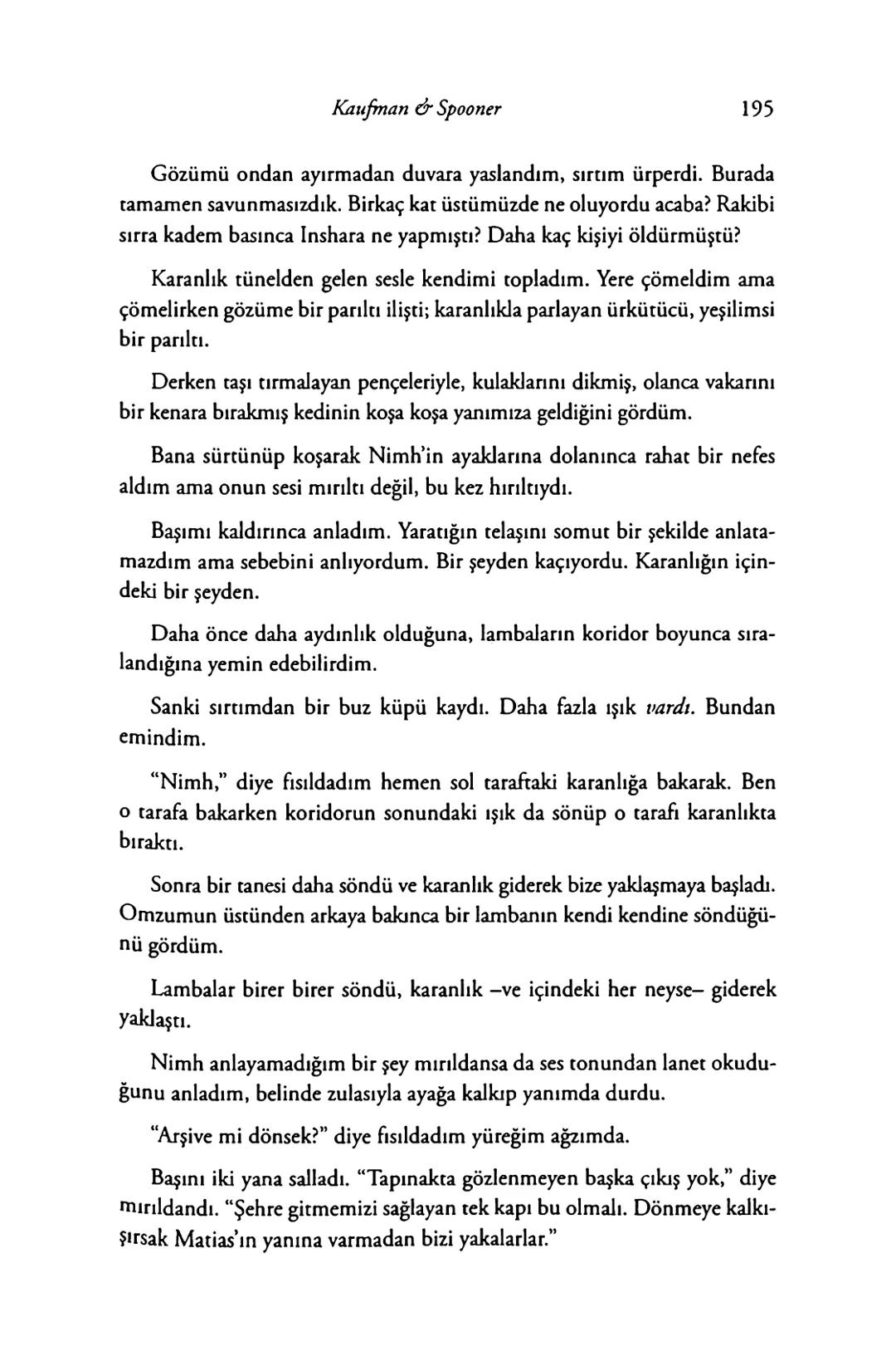 New York Times çok satan yazarları
& AMIE KAUFMAN
& MEAGAN SPOONER
GÖKYÜZÜNÜN
DİĞER
TARAFİ
EPhesus SATIŞ REKORLARI KIRAN ILLUMINAE SERİSİNİN