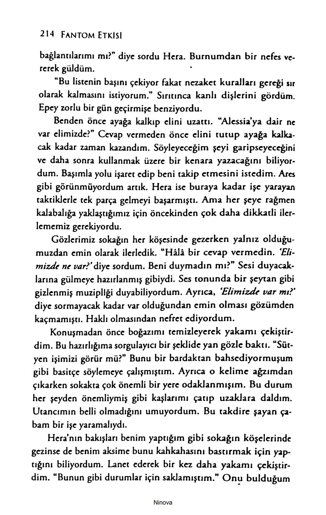 SELİN SOLARİS
# FANTOM
## ETKİSİ
DOĞA DÖNÜYOR
3. BASKI Piyanonun, ruhu dansa iteleyen notaları bir ipe sıralanmış gibi havaya
karıştı. Si