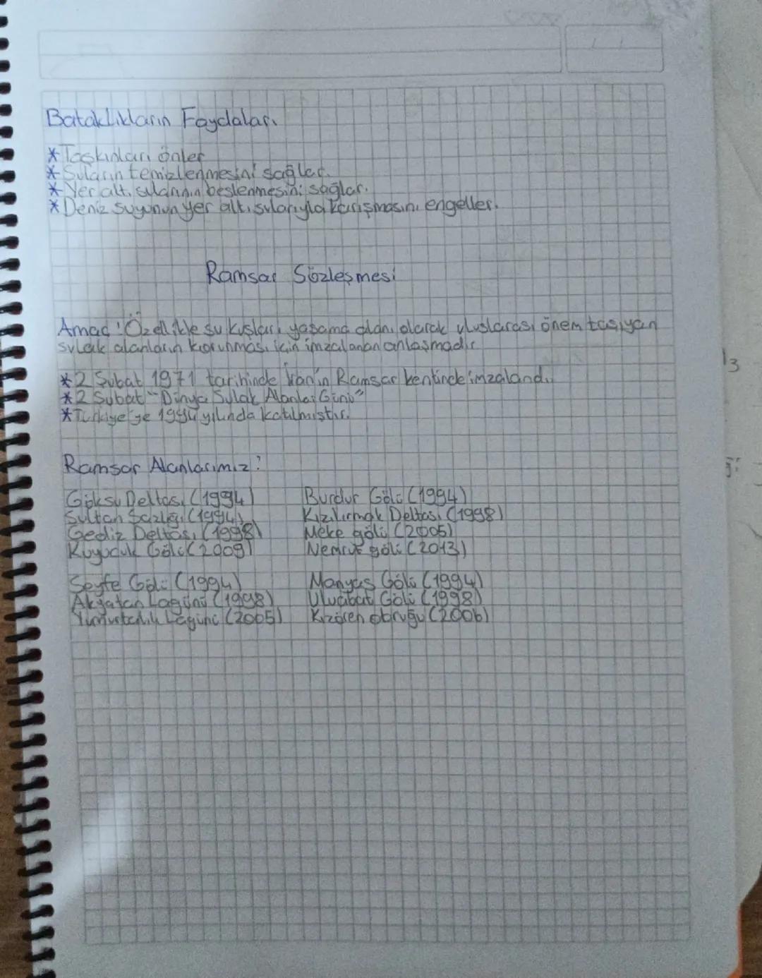 Biyoçesitlilik
Biyom! Benzer bitki ve hayvan topluluklarını barındıran yaşam
Ortamlarına denir..
Biyosfer: Canlıların Litosfer, Hidrosfer ve