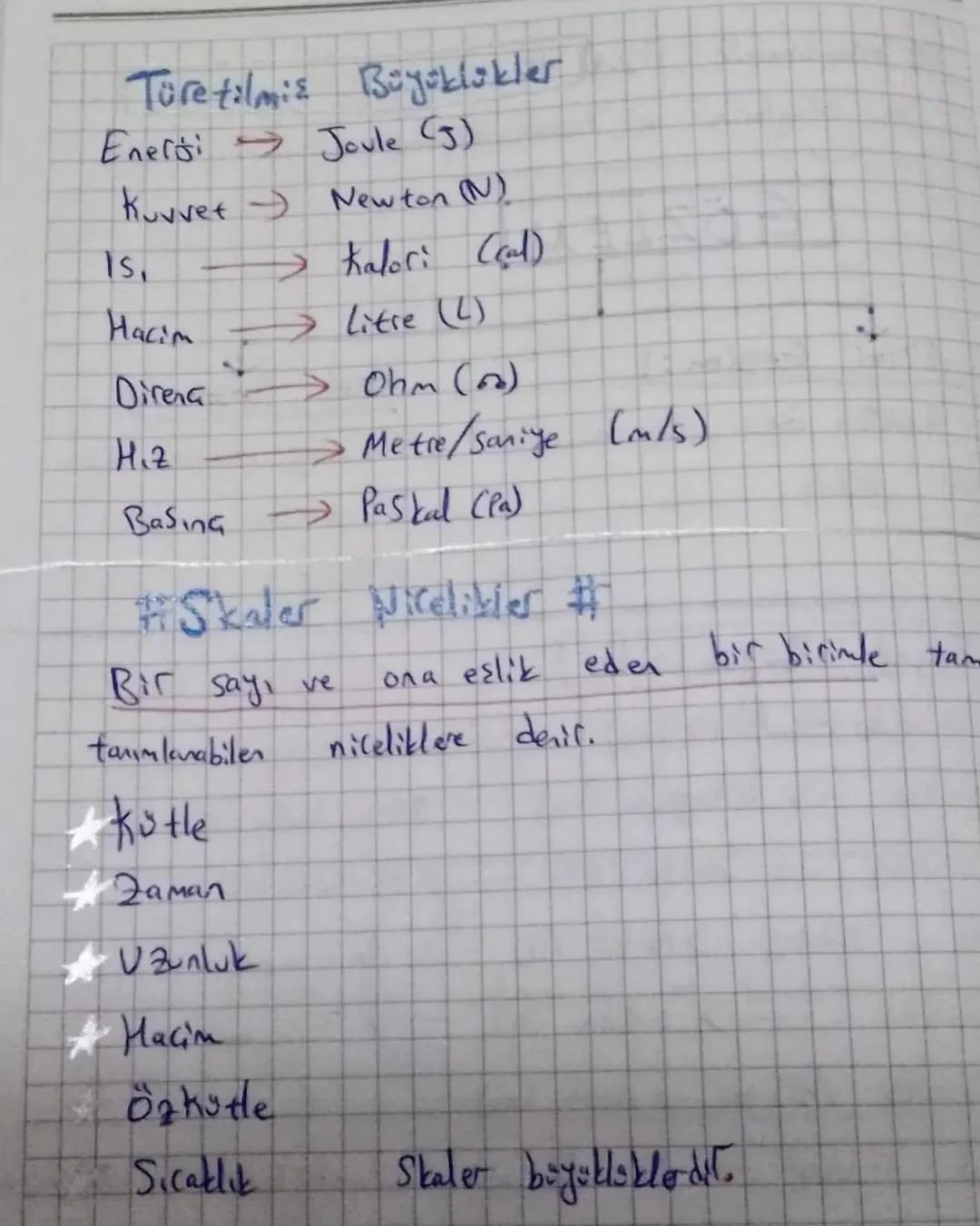 Fizik
NEDIR?
Madde ile
enerji arasındaki
etkileşimi inceleyen
ve
eviende
gerçekleşen olaylar hakkında açıklama yapmaya
GaliƐan
bilim
dalidir